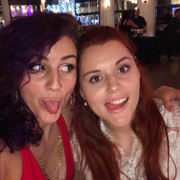 Meet your Posher, Rikki&Angie - Picture 3 of 5